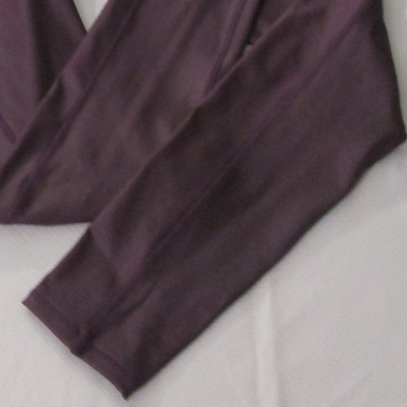 💜💜 TONE IT UP DARK PURPLE HIGH RISE HIGH SHINE LEGGINGS – SIZE M - Picture 12 of 13